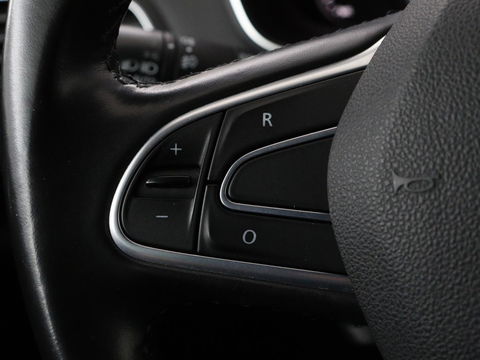 Renault Mégane 1.3 TCe Bose | Trekhaak | Camera | Carplay | Keyless | Navigatie | Climate control | Bose Sound | Park Assist | Half leder