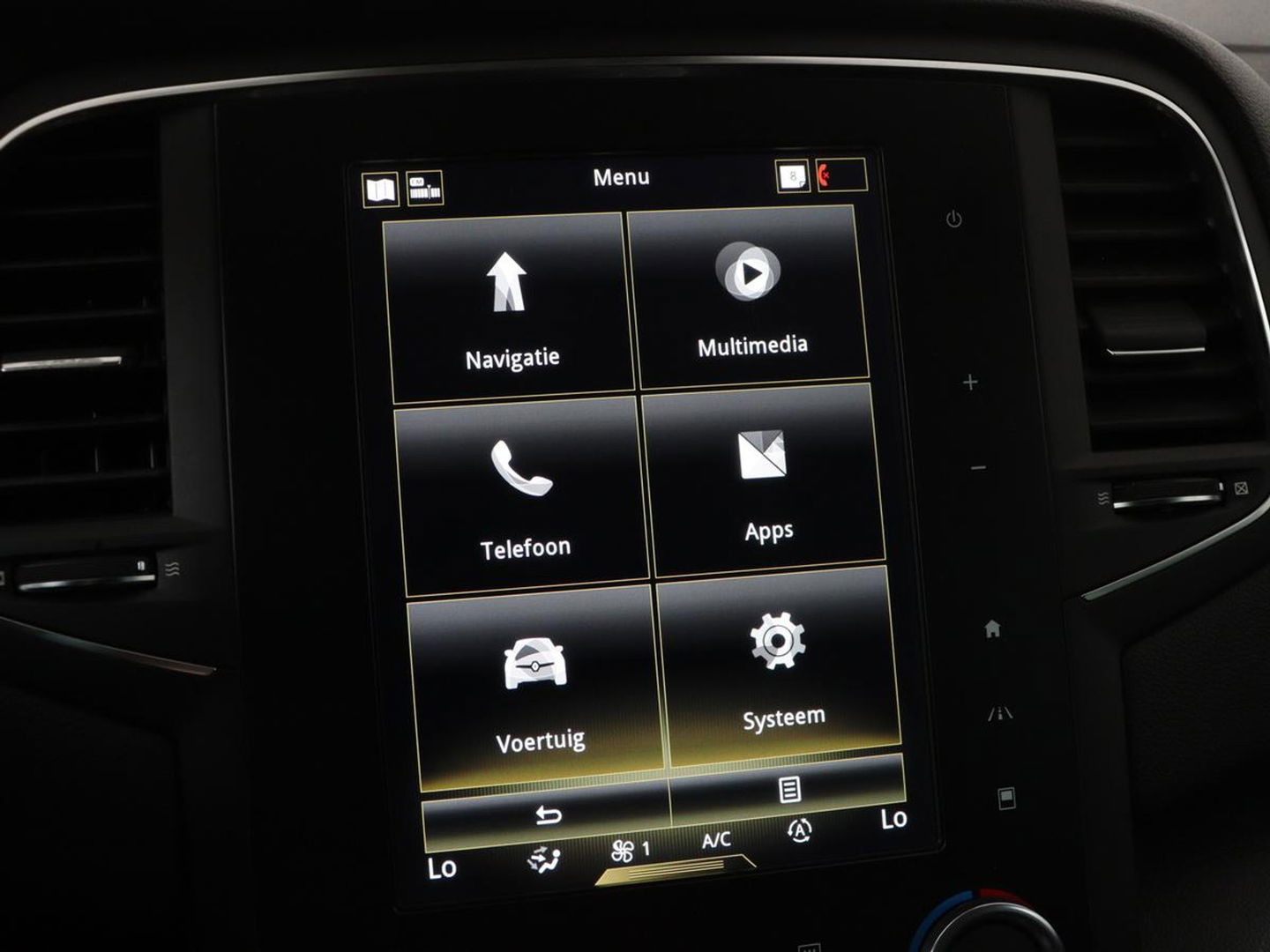 Renault Mégane 1.3 TCe Bose | Trekhaak | Camera | Carplay | Keyless | Navigatie | Climate control | Bose Sound | Park Assist | Half leder