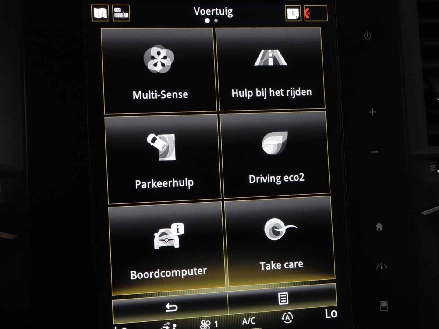 Renault Mégane 1.3 TCe Bose | Trekhaak | Camera | Carplay | Keyless | Navigatie | Climate control | Bose Sound | Park Assist | Half leder
