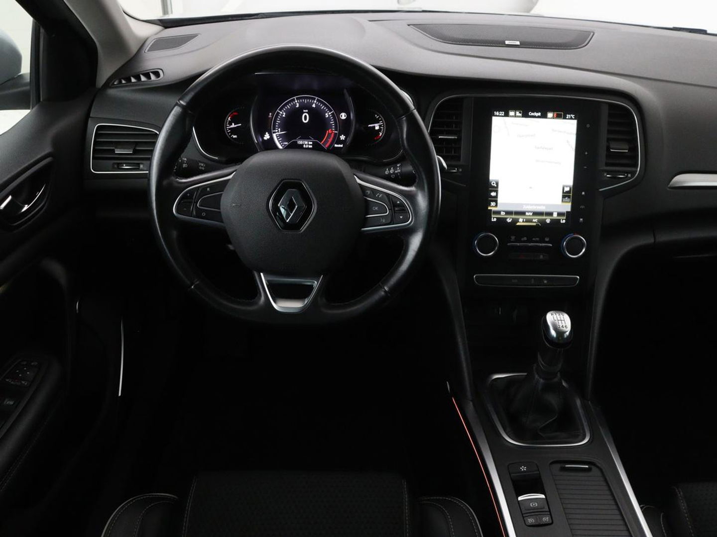 Renault Mégane 1.3 TCe Bose | Trekhaak | Camera | Carplay | Keyless | Navigatie | Climate control | Bose Sound | Park Assist | Half leder
