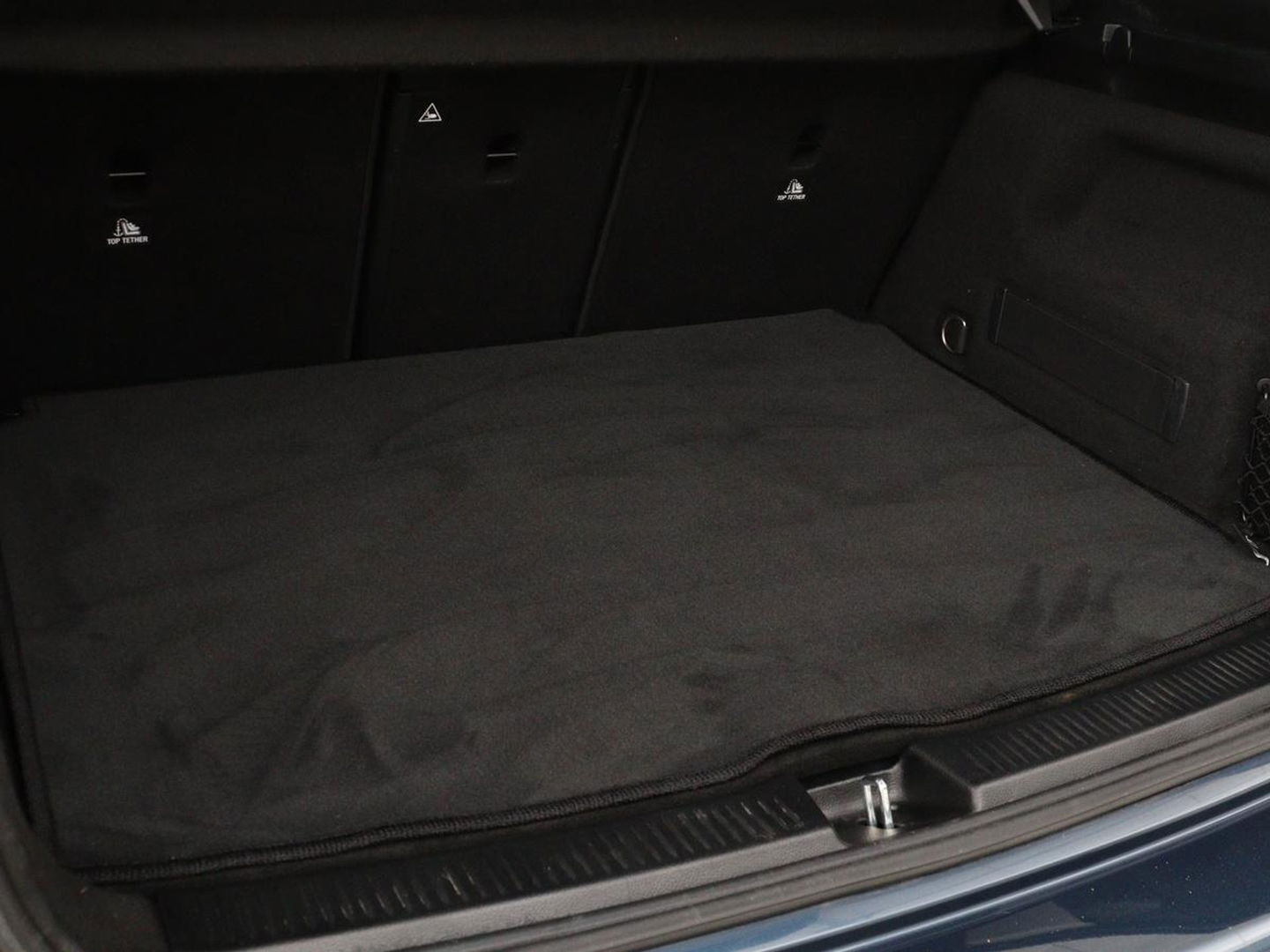 Mercedes-Benz B-Klasse 180 Business Solution Luxury | Leder | Stoelverwarming | Carplay | Sfeerverlichting | Camera | Widescreen | Full LED | Navigatie