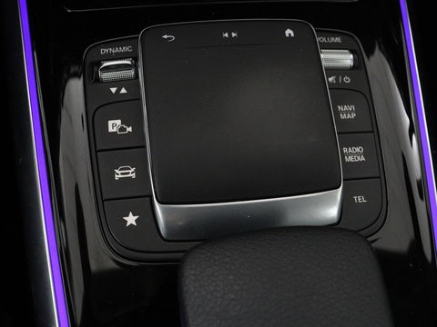 Mercedes-Benz B-Klasse 180 Business Solution Luxury | Leder | Stoelverwarming | Carplay | Sfeerverlichting | Camera | Widescreen | Full LED | Navigatie