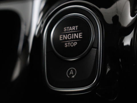 Mercedes-Benz B-Klasse 180 Business Solution Luxury | Leder | Stoelverwarming | Carplay | Sfeerverlichting | Camera | Widescreen | Full LED | Navigatie