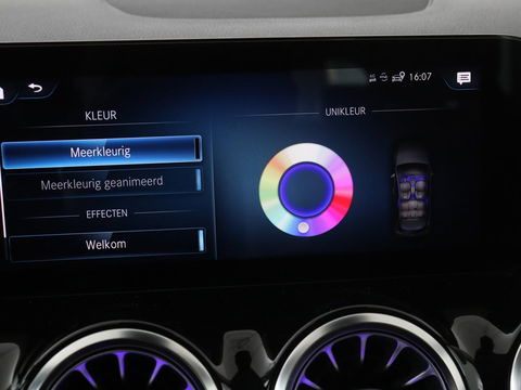 Mercedes-Benz B-Klasse 180 Business Solution Luxury | Leder | Stoelverwarming | Carplay | Sfeerverlichting | Camera | Widescreen | Full LED | Navigatie