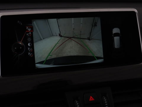 BMW X1 xDrive20i Executive | Sport Line | Adaptive cruise | Camera | Head-Up | Stoelverwarming | Full LED | Sportstoelen | Navigatie | Park Assist | Climate control