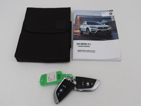 BMW X1 xDrive20i Executive | Sport Line | Adaptive cruise | Camera | Head-Up | Stoelverwarming | Full LED | Sportstoelen | Navigatie | Park Assist | Climate control
