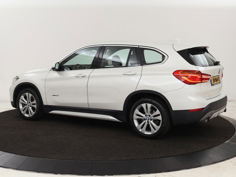 BMW X1 xDrive20i Executive | Sport Line | Adaptive cruise | Camera | Head-Up | Stoelverwarming | Full LED | Sportstoelen | Navigatie | Park Assist | Climate control
