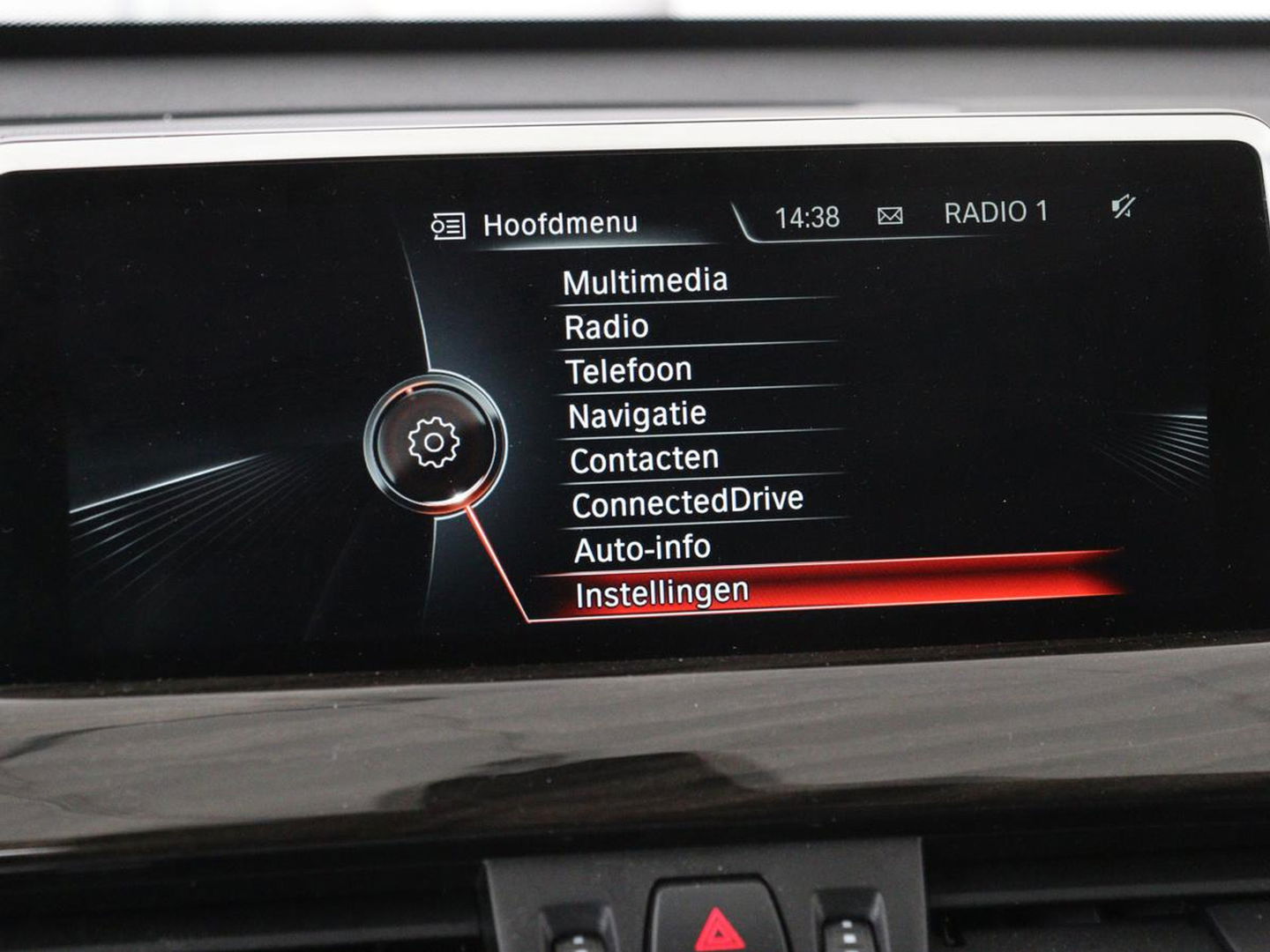 BMW X1 xDrive20i Executive | Sport Line | Adaptive cruise | Camera | Head-Up | Stoelverwarming | Full LED | Sportstoelen | Navigatie | Park Assist | Climate control