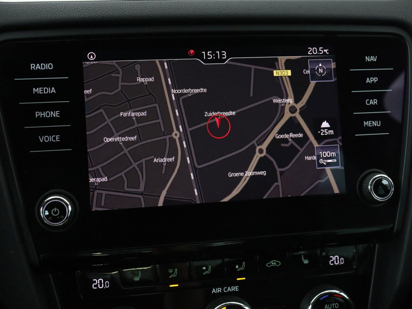 Škoda Octavia 1.0 TSI Ambition | Stoelverwarming | Trekhaak | Half leder | Carplay | Navigatie | Sportstuur | Climate control | Parkeerhulp | Cruise control | Bluetooth