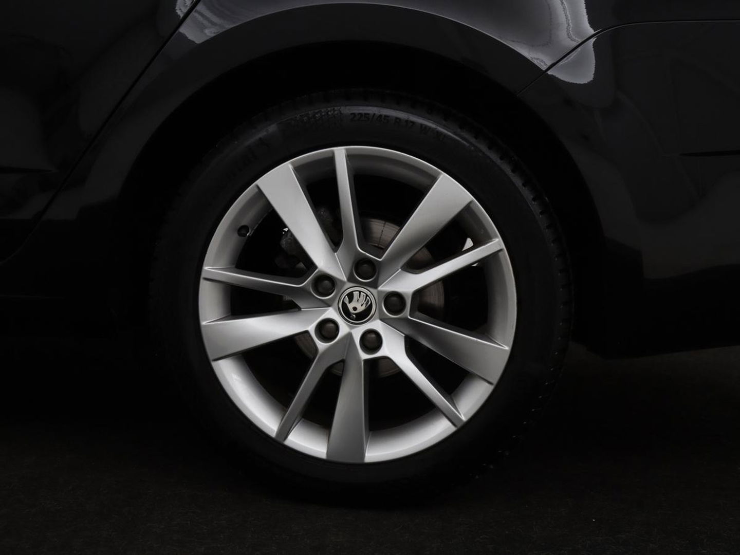 Škoda Octavia 1.0 TSI Ambition | Stoelverwarming | Trekhaak | Half leder | Carplay | Navigatie | Sportstuur | Climate control | Parkeerhulp | Cruise control | Bluetooth
