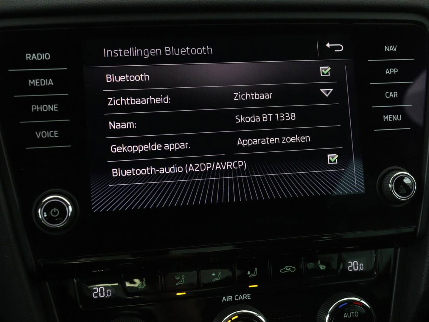 Škoda Octavia 1.0 TSI Ambition | Stoelverwarming | Trekhaak | Half leder | Carplay | Navigatie | Sportstuur | Climate control | Parkeerhulp | Cruise control | Bluetooth
