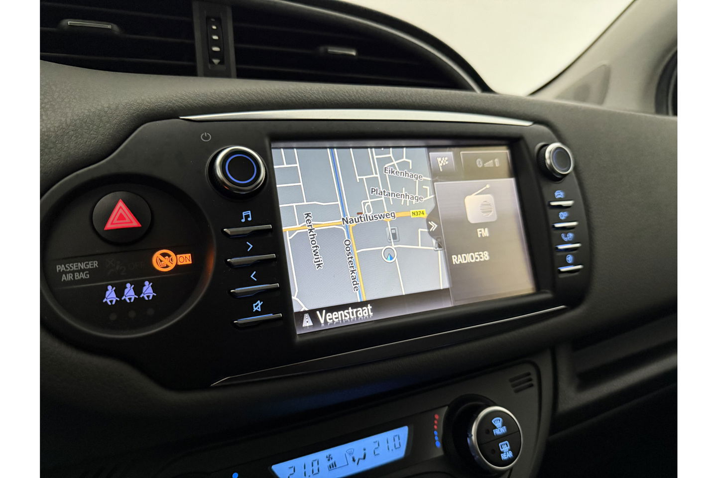 Toyota Yaris 1.5 Hybrid Dynamic LED Camera Clima Cruise Navi 15"LMV
