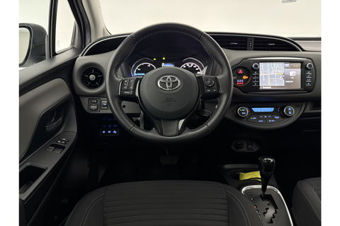 Toyota Yaris 1.5 Hybrid Dynamic LED Camera Clima Cruise Navi 15"LMV
