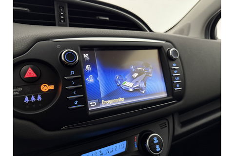 Toyota Yaris 1.5 Hybrid Dynamic LED Camera Clima Cruise Navi 15"LMV