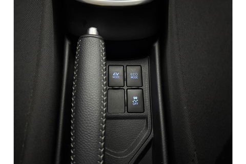 Toyota Yaris 1.5 Hybrid Dynamic LED Camera Clima Cruise Navi 15"LMV