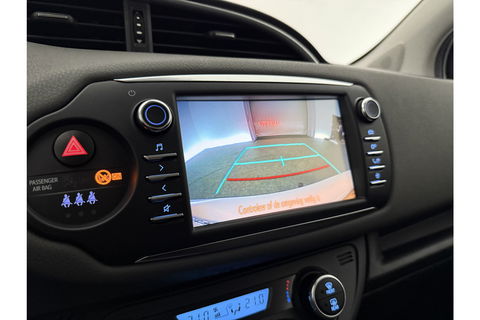 Toyota Yaris 1.5 Hybrid Dynamic LED Camera Clima Cruise Navi 15"LMV