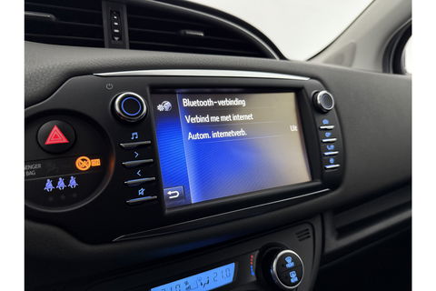 Toyota Yaris 1.5 Hybrid Dynamic LED Camera Clima Cruise Navi 15"LMV