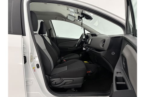 Toyota Yaris 1.5 Hybrid Dynamic LED Camera Clima Cruise Navi 15"LMV