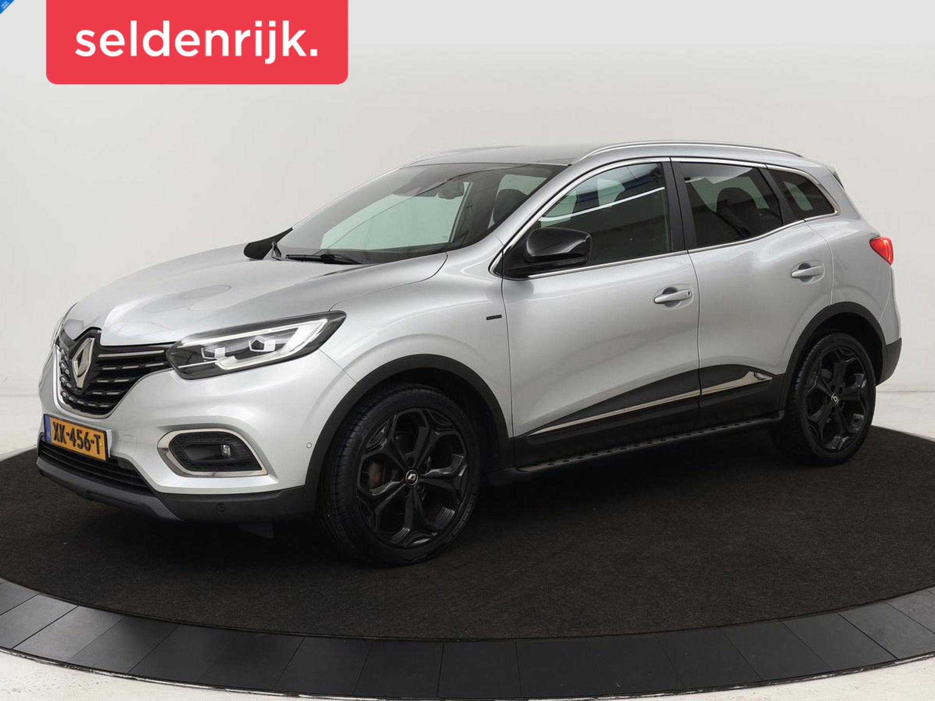 Renault Kadjar 1.3 TCe Black Edition | Stoelverwarming | Carplay | Keyless | Camera | Leder/Alcantara | Full LED | Half leder | Bose Sound | Climate control