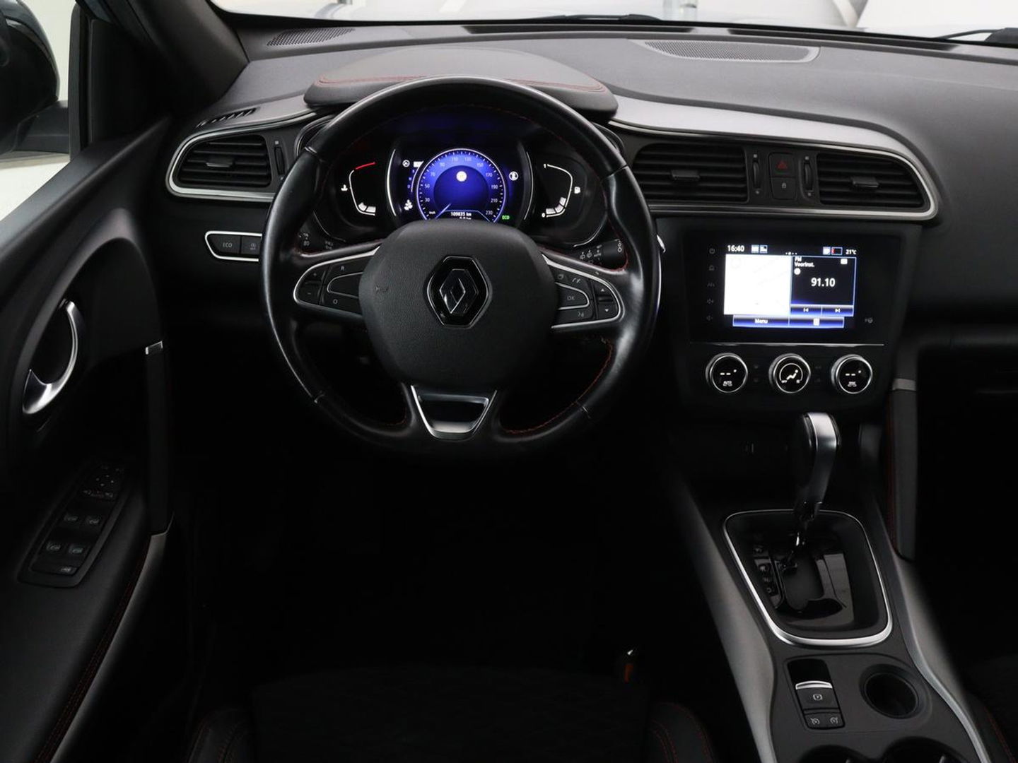Renault Kadjar 1.3 TCe Black Edition | Stoelverwarming | Carplay | Keyless | Camera | Leder/Alcantara | Full LED | Half leder | Bose Sound | Climate control