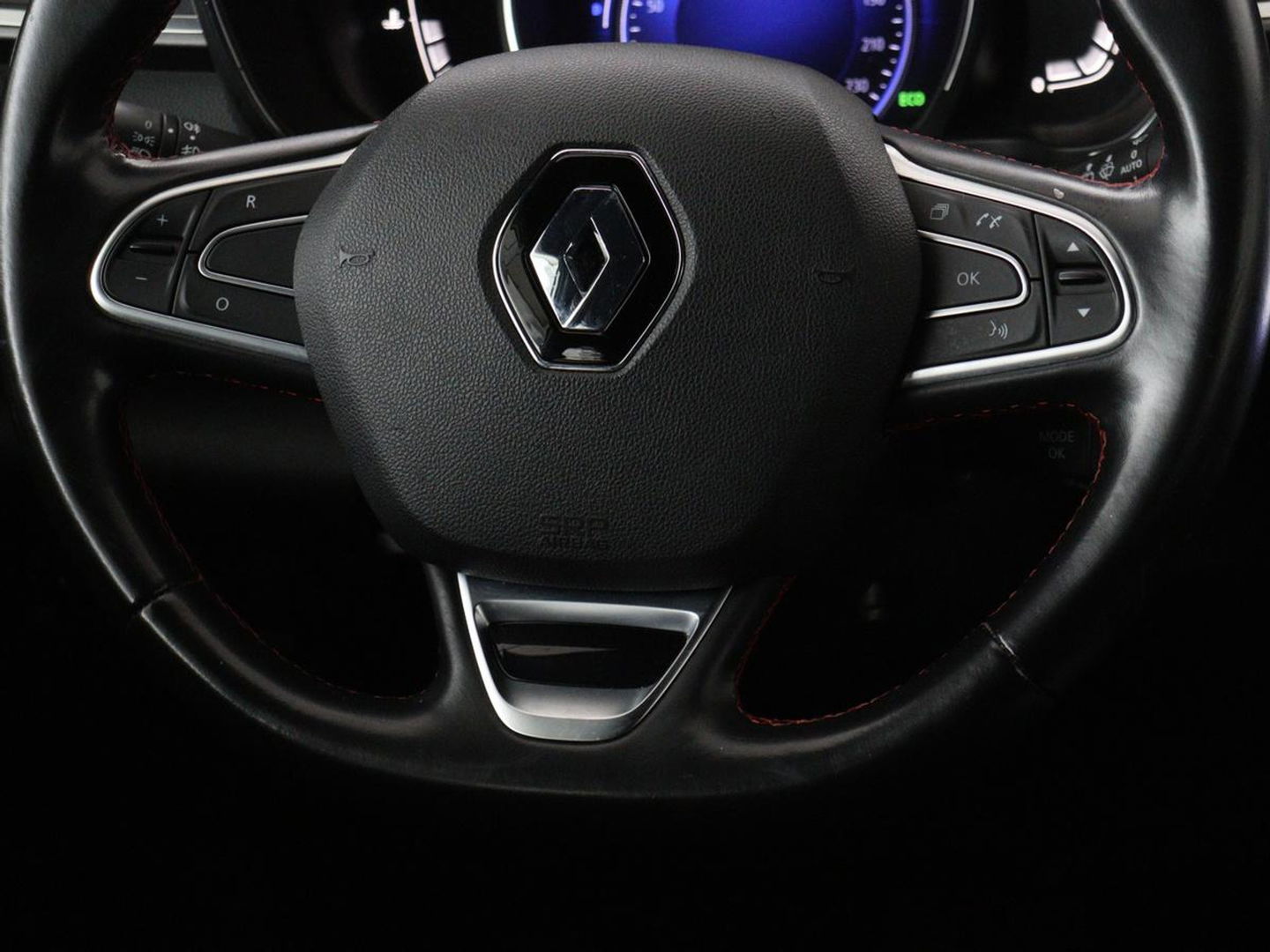 Renault Kadjar 1.3 TCe Black Edition | Stoelverwarming | Carplay | Keyless | Camera | Leder/Alcantara | Full LED | Half leder | Bose Sound | Climate control