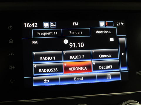 Renault Kadjar 1.3 TCe Black Edition | Stoelverwarming | Carplay | Keyless | Camera | Leder/Alcantara | Full LED | Half leder | Bose Sound | Climate control