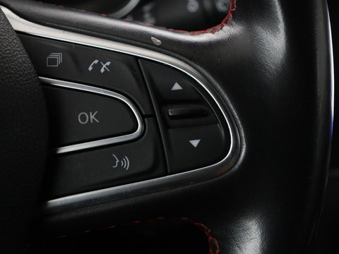 Renault Kadjar 1.3 TCe Black Edition | Stoelverwarming | Carplay | Keyless | Camera | Leder/Alcantara | Full LED | Half leder | Bose Sound | Climate control