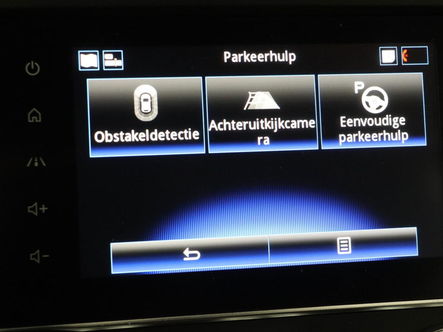 Renault Kadjar 1.3 TCe Black Edition | Stoelverwarming | Carplay | Keyless | Camera | Leder/Alcantara | Full LED | Half leder | Bose Sound | Climate control