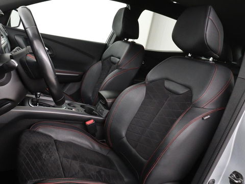 Renault Kadjar 1.3 TCe Black Edition | Stoelverwarming | Carplay | Keyless | Camera | Leder/Alcantara | Full LED | Half leder | Bose Sound | Climate control