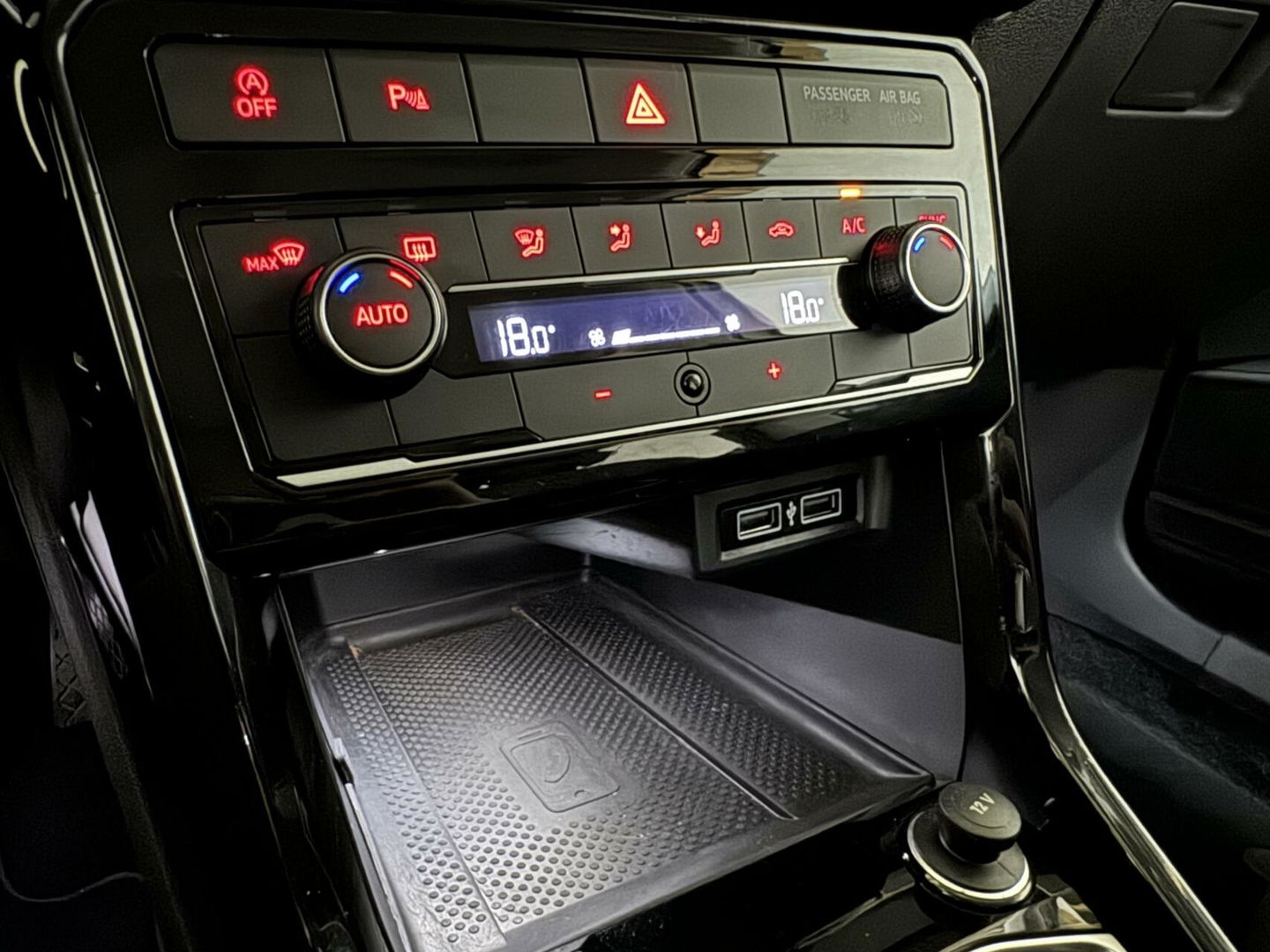 Volkswagen T-Cross 1.0 TSI Design Edition DSG Carplay ACC NAP