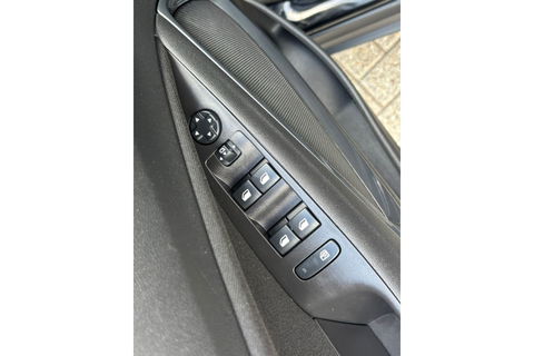 Opel Crossland 1.2 TURBO ELEGANCE 110PK PANO AIRCO LMV NAVI PDC-CAMERA