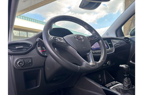 Opel Crossland 1.2 TURBO ELEGANCE 110PK PANO AIRCO LMV NAVI PDC-CAMERA