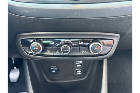 Opel Crossland 1.2 TURBO ELEGANCE 110PK PANO AIRCO LMV NAVI PDC-CAMERA