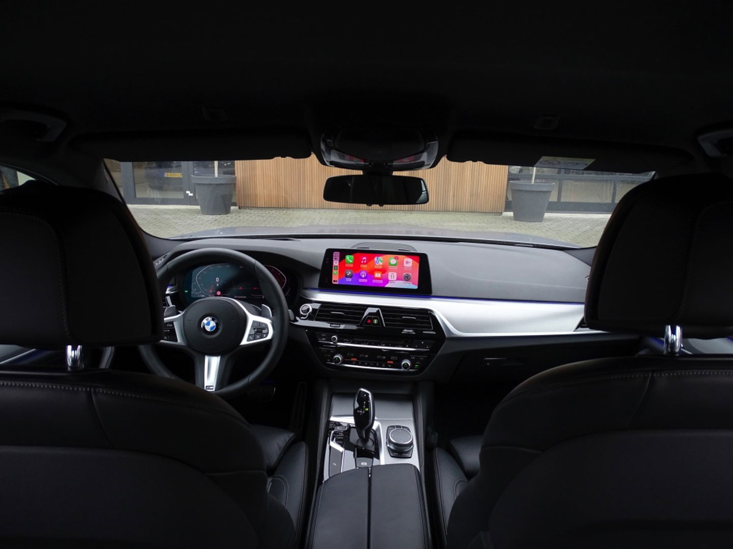 BMW 5 Serie 520i TwinTurbo 183PK High Ex. Ed. / LCI / M-pakket / LED *NAP*