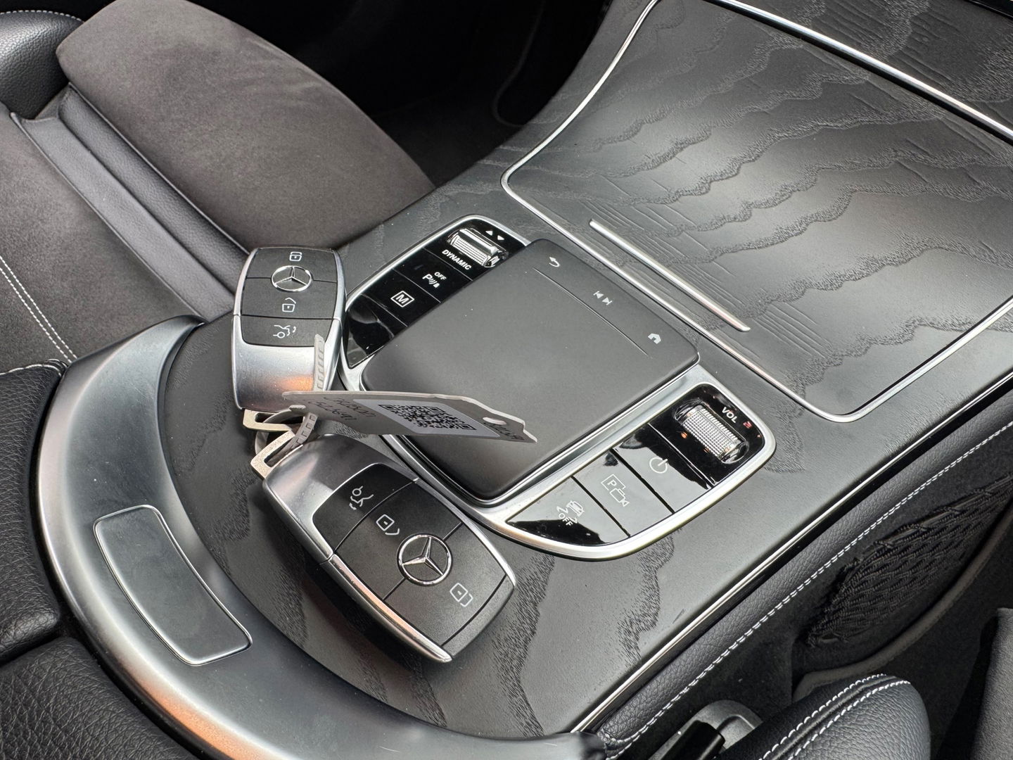 Mercedes-Benz GLC Coupé 300e 4MATIC AMG 320PK|360Camera|Keyless|Leder|Carplay|Navi|Ambient Light