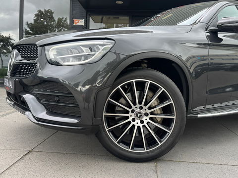 Mercedes-Benz GLC Coupé 300e 4MATIC AMG 320PK|360Camera|Keyless|Leder|Carplay|Navi|Ambient Light