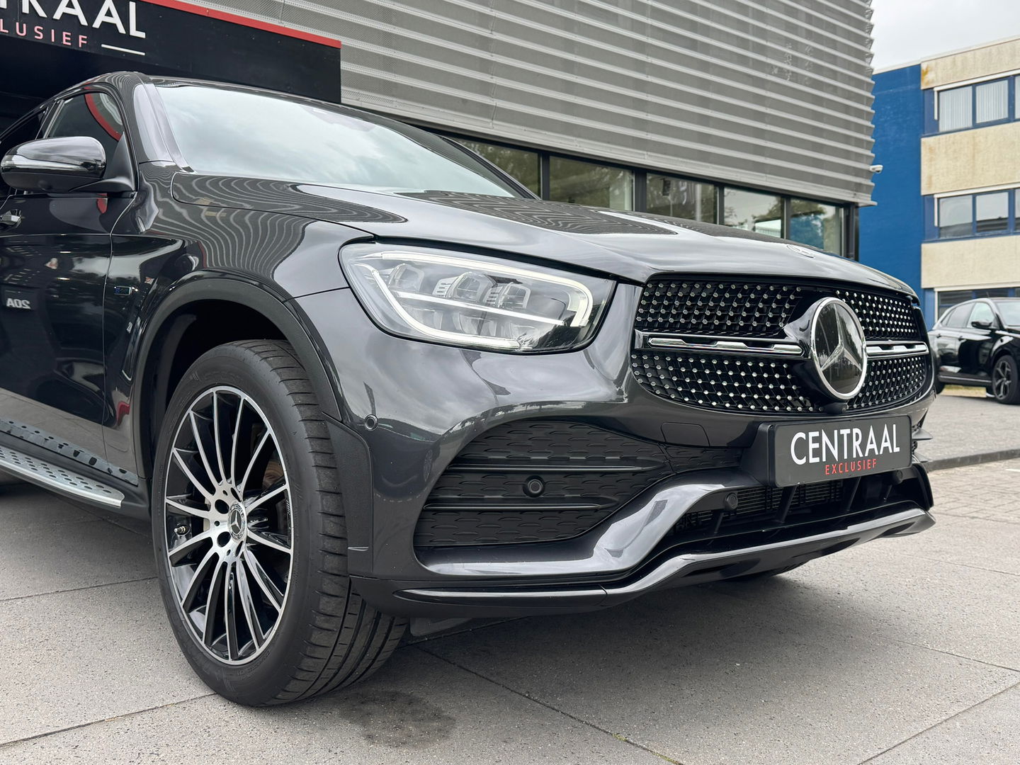 Mercedes-Benz GLC Coupé 300e 4MATIC AMG 320PK|360Camera|Keyless|Leder|Carplay|Navi|Ambient Light
