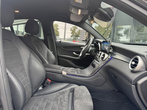 Mercedes-Benz GLC Coupé 300e 4MATIC AMG 320PK|360Camera|Keyless|Leder|Carplay|Navi|Ambient Light