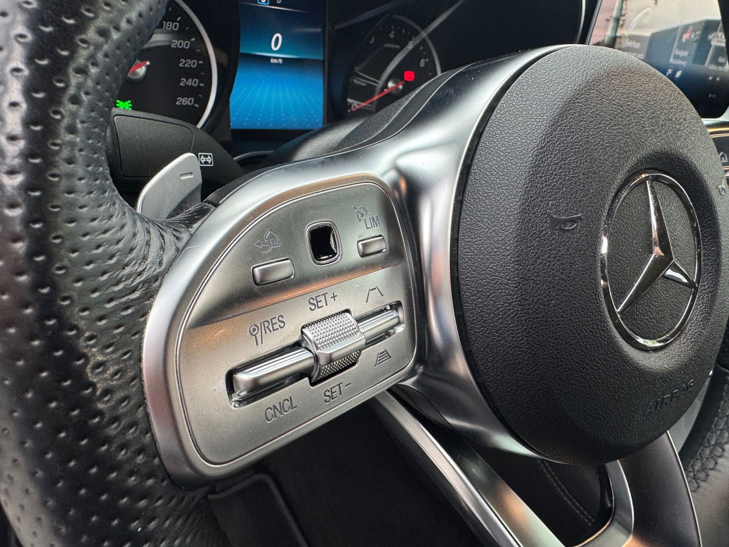 Mercedes-Benz GLC Coupé 300e 4MATIC AMG 320PK|360Camera|Keyless|Leder|Carplay|Navi|Ambient Light