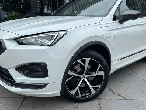 SEAT Tarraco 1.4 TSI e-Hybrid PHEV FR 245PK|Pano|Memory|Camera|ACC|Keyless|Carplay|Ambient Light