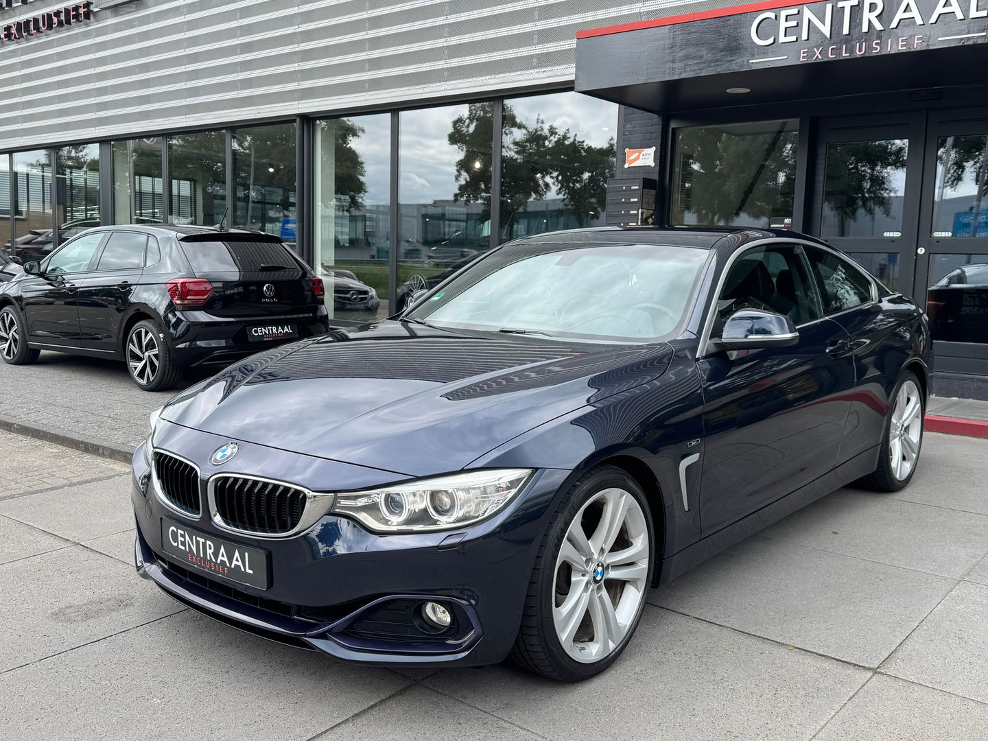 BMW 4 Serie Coupé 420i High Exe Sportline|Pdc|Keyless|Leder|Cruise Control|Stoelverwarming|Navi|NL-Auto|184PK