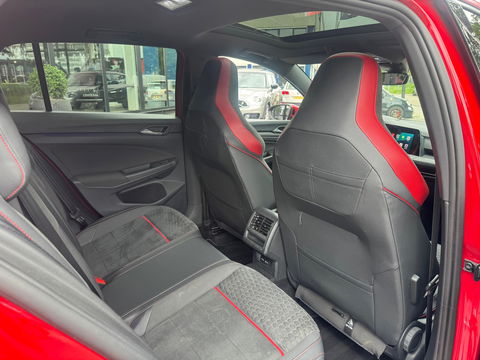 Volkswagen Golf GTI Clubsport 2.0 TSI 300PK|Pano|Camera|IQ Light|ACC|Carplay|Ambient Light