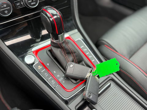 Volkswagen Golf GTI TCR 2.0 TSI 300PK|Pano|Akrapovic|Dynaudio|Leder|ACC|Carplay|Keyless|Camera