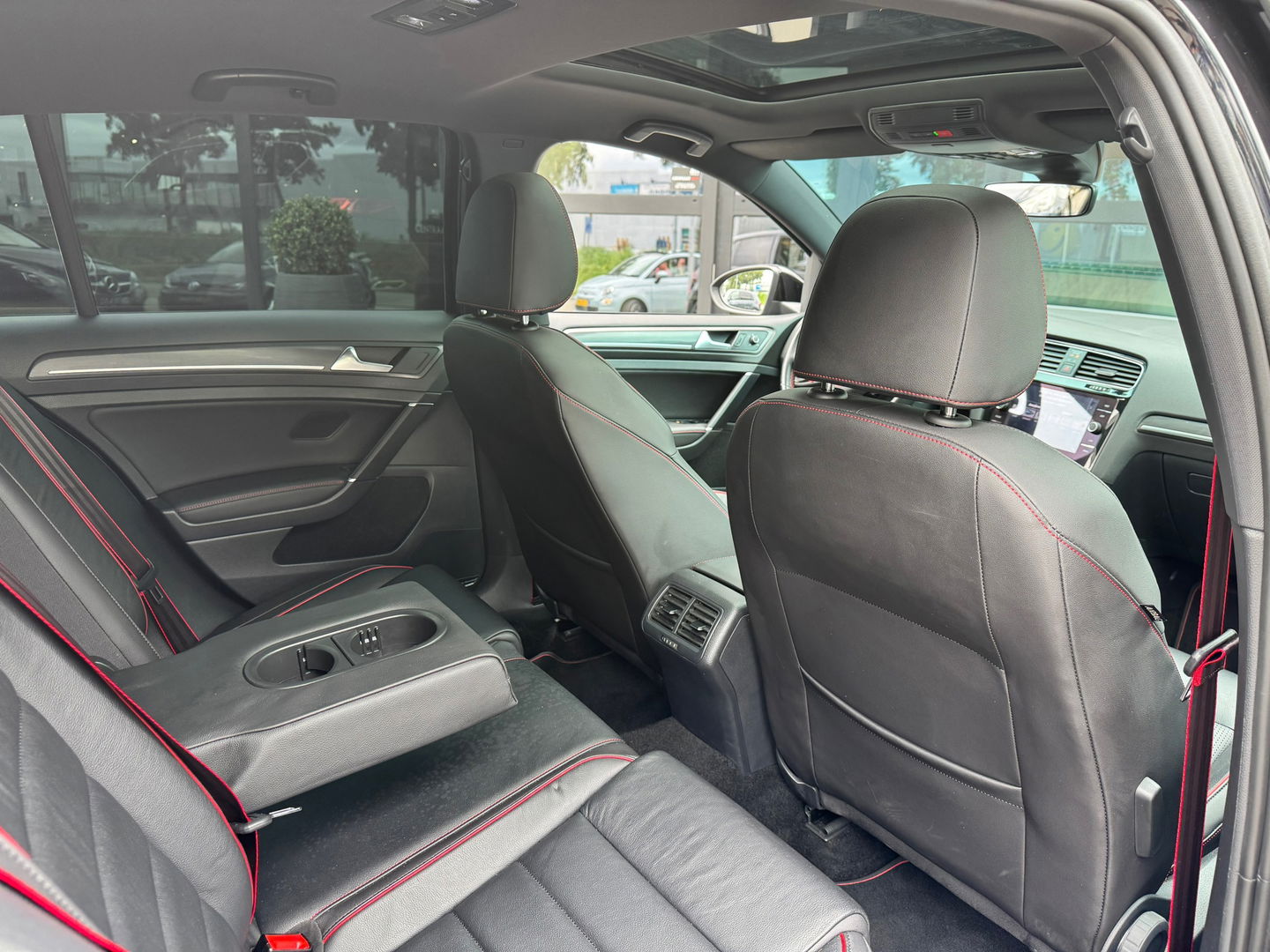 Volkswagen Golf GTI TCR 2.0 TSI 300PK|Pano|Akrapovic|Dynaudio|Leder|ACC|Carplay|Keyless|Camera