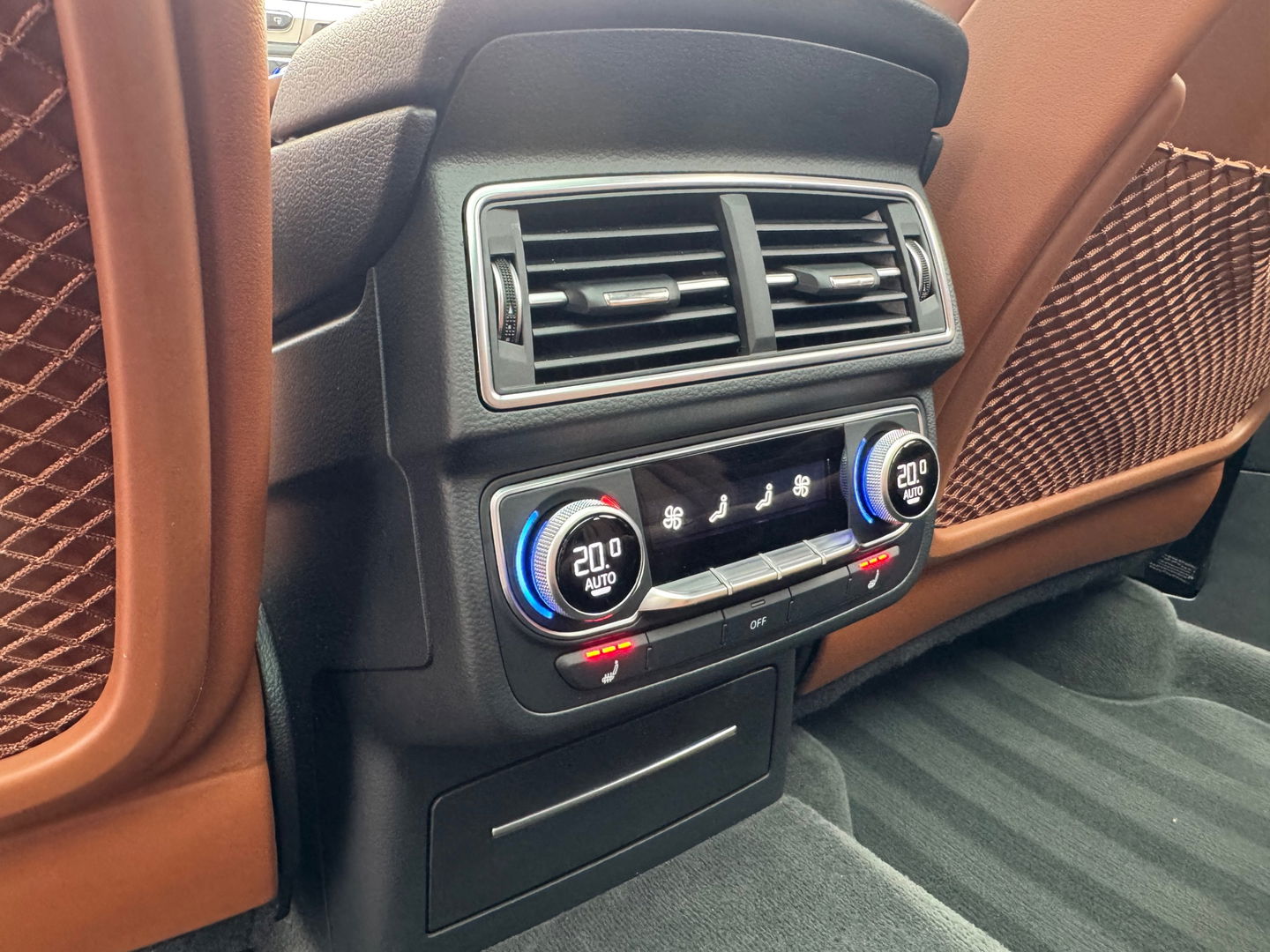 Audi SQ7 4.0 TDI Quattro Pro Line + 435PK|Pano|Camera|Luchtvering|Leder|Keyless|Ambient Light|Stoelverwarming