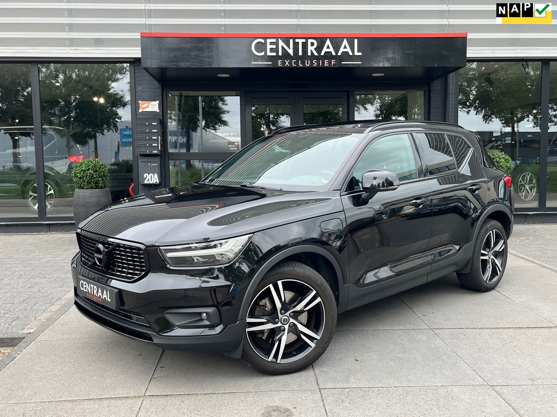 Volvo XC40 1.5 T5 Twin Engine Inscription 263PK|Pano|Harman/Kardon|Memory|Camera|Leder|ACC|NL-Auto