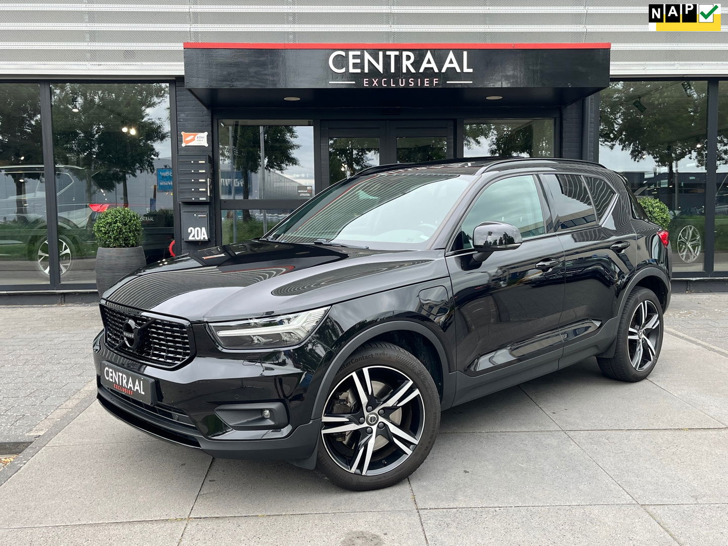 Volvo XC40 1.5 T5 Twin Engine Inscription 263PK|Pano|Harman/Kardon|Memory|Camera|Leder|ACC|NL-Auto