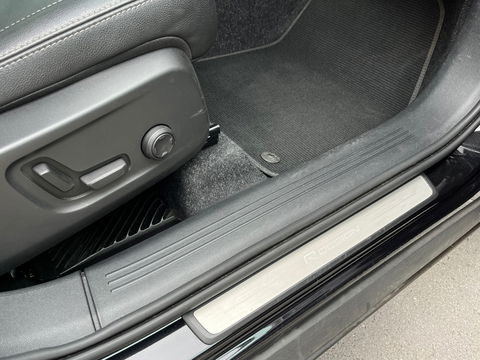 Volvo XC40 1.5 T5 Twin Engine Inscription 263PK|Pano|Harman/Kardon|Memory|Camera|Leder|ACC|NL-Auto