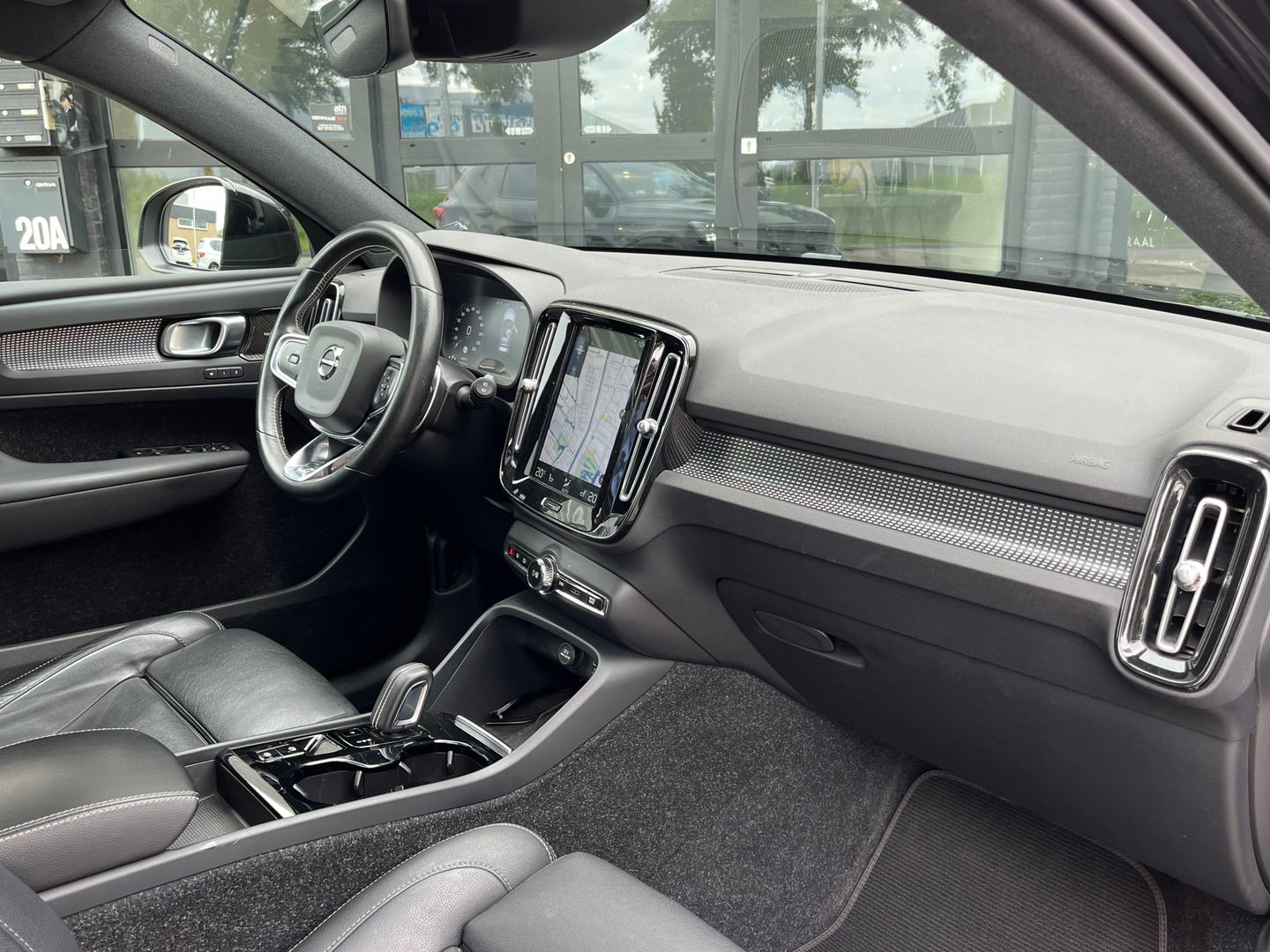 Volvo XC40 1.5 T5 Twin Engine Inscription 263PK|Pano|Harman/Kardon|Memory|Camera|Leder|ACC|NL-Auto
