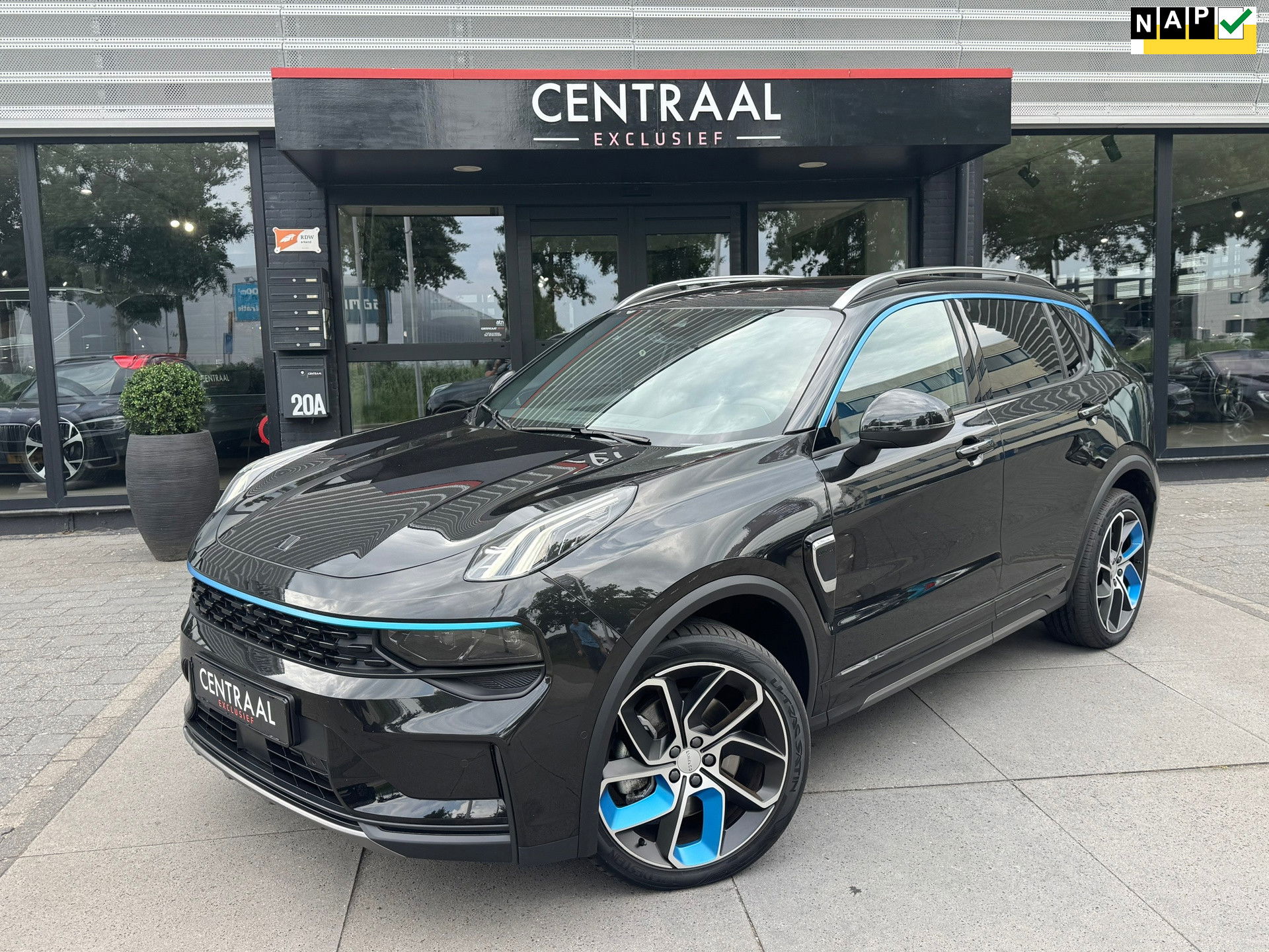 Lynk & Co 01 1.5 262PK|Pano|Infinity|BTW|Memory|360Camera|ACC|Carplay|Ambient Light|Keyless|Facelift|NL-Auto